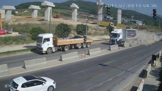 Mucize Kurtuluş, Parçalanan Otomobilden Sağ Çıktılar