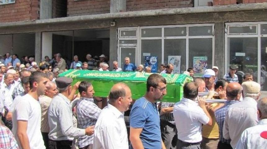 Uşak&rsquo;taki Trafik Kazasında Hayatını Kaybeden Sağlık&ccedil;ı Hisarcık&rsquo;ta Toprağa Verildi