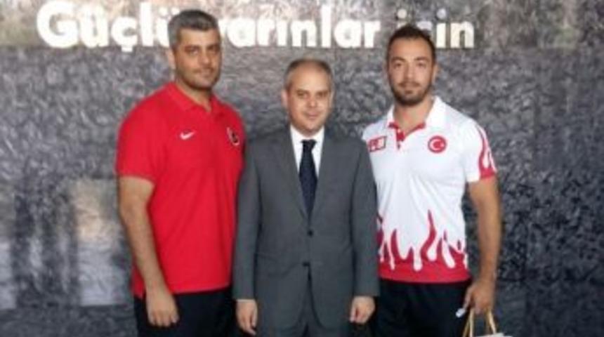 Bakan Kılıç, Mehmet Yakan’la Bir Araya Geldi