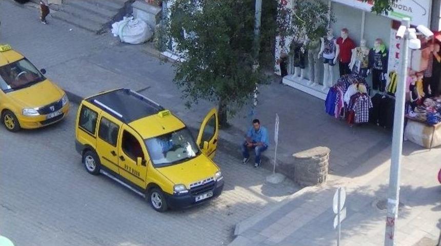 Kars&rsquo;ta Sıcaktan Caddeler Boşaldı