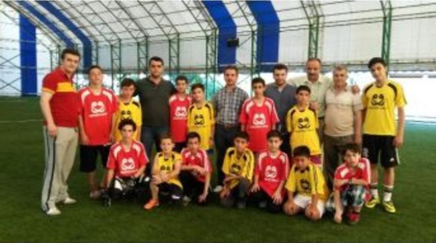 Kur&rsquo;an Kursları Arası Futbol Turnuvası Başladı