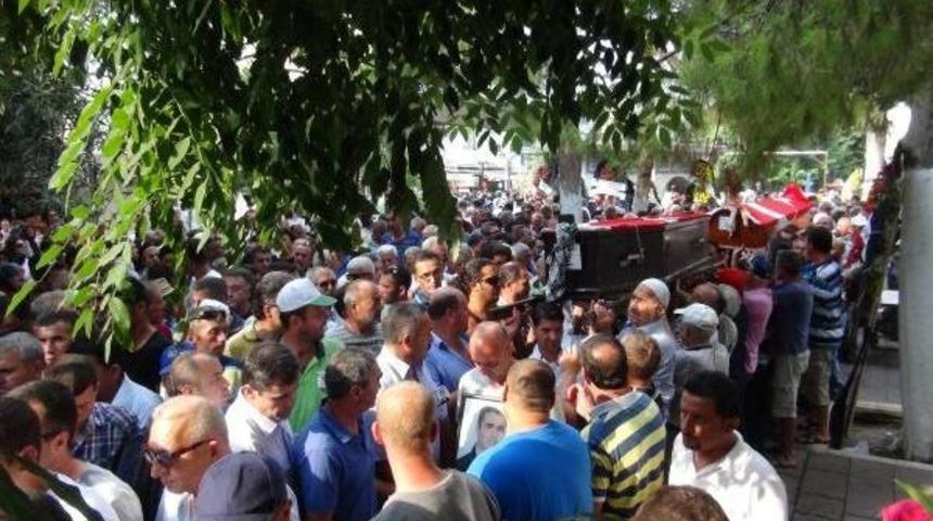 R&ouml;gar Temizliğinde Zehirlenen Iş&ccedil;iler G&ouml;zyaşlarıyla Uğurlandı