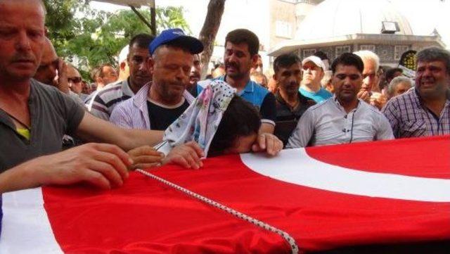 R&ouml;gar Temizliğinde Zehirlenen Iş&ccedil;iler G&ouml;zyaşlarıyla Uğurlandı 1