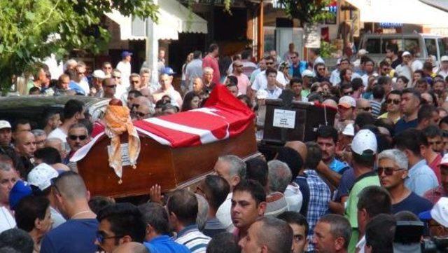 R&ouml;gar Temizliğinde Zehirlenen Iş&ccedil;iler G&ouml;zyaşlarıyla Uğurlandı 2