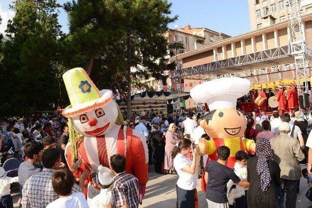 Çorum Belediyesi’nden Sünnet Şöleni