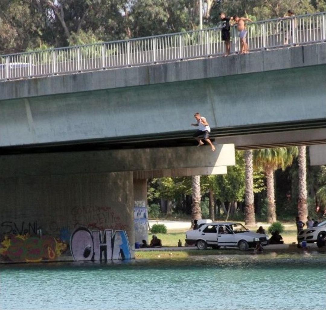 (&ouml;zel Haber) Otoyol K&ouml;pr&uuml;s&uuml;nden &Ouml;l&uuml;m&uuml;ne Atlayış