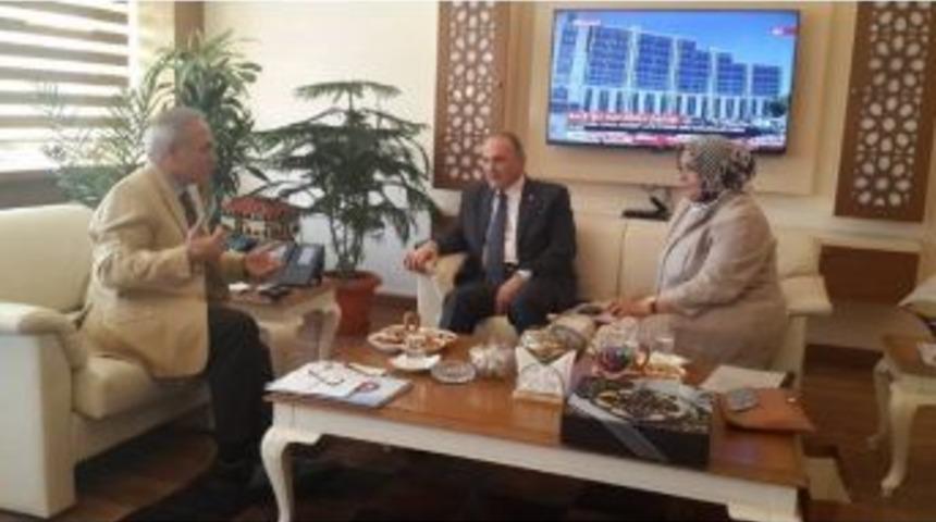 Ak Parti D&uuml;zce Milletvekilleri Hızlarını Kesmiyor