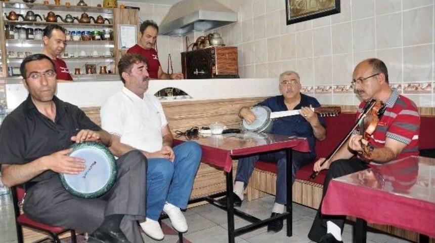 Bu &Ccedil;ay Evi Diğerlerinden Farklı