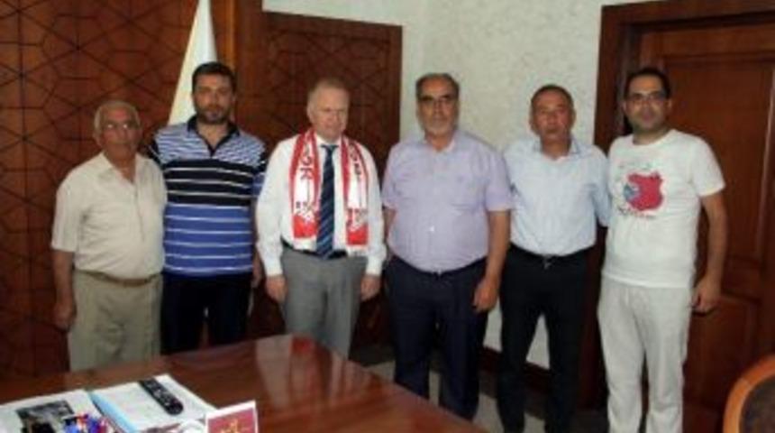 Nevşehirspor Y&ouml;neticilerinden Vali Ceylan&rsquo;a Ziyaret