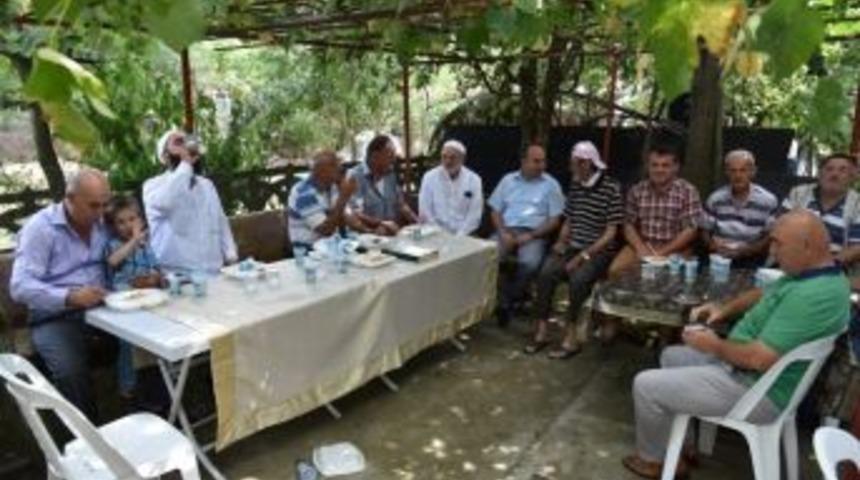 &Uuml;z&uuml;lmez Yalnız Ailesi&rsquo;nin Duasına Katıldı