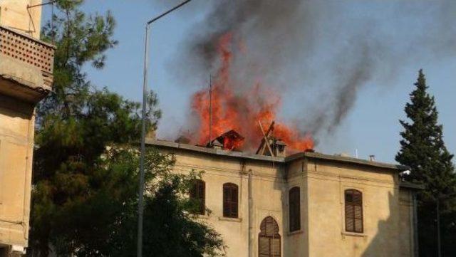 Kilis’Te Tarihi Konakta Korkutan Yangın