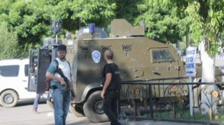 Ter&ouml;r &Ouml;rg&uuml;t&uuml; &Uuml;yesi 7 Kişi G&ouml;zaltına Alındı