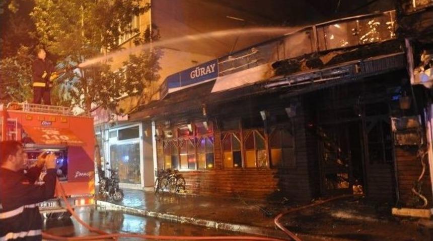 Restoran Molotoflu Saldırıda Yandı