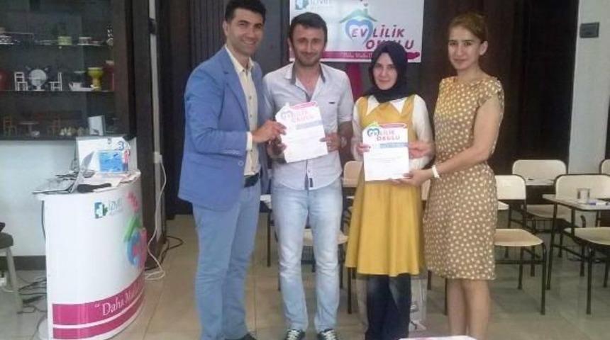 Evlilik Okulu'nda 171 &Ccedil;ifte Eğitim