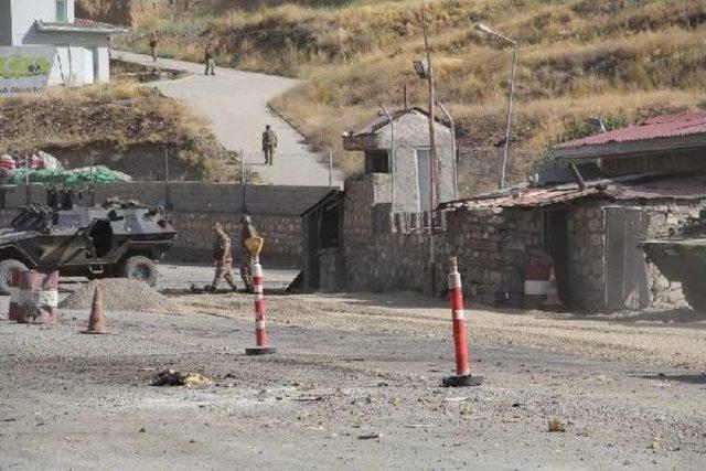 Başkale de Pkk dan Karakola Bombalı Ara&ccedil;la Intihar Saldırısı 1