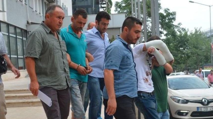 Hırsızlar 700 Bin Lira &Ccedil;aldıkları Eve &Ccedil;atıdan İp Sarkıtarak Girmiş