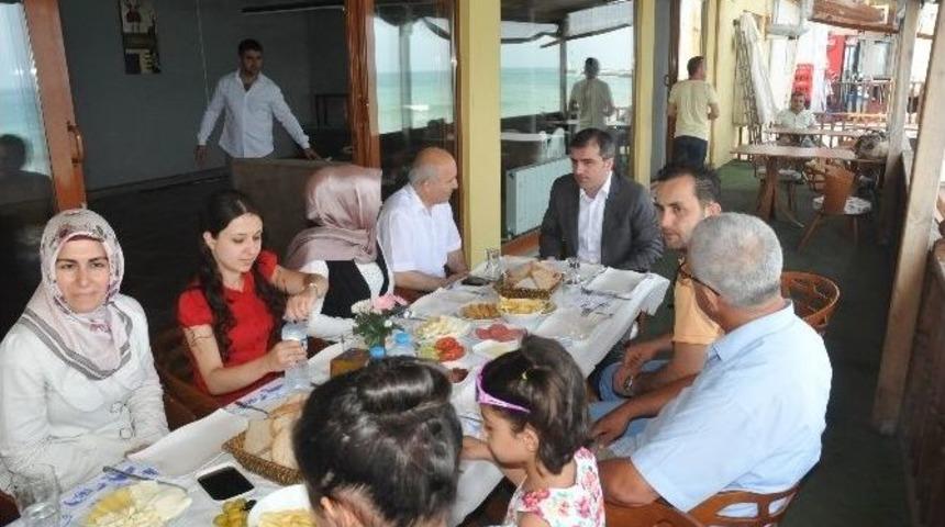 Başkan Yemenici &Ccedil;ocuklarla Bir Araya Geldi