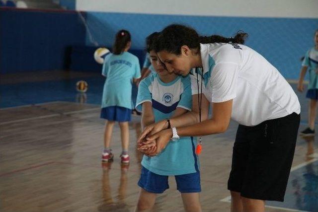 Geleceğin Voleybol Yıldızları Odunpazarı&rsquo;nda Yetişiyor 1
