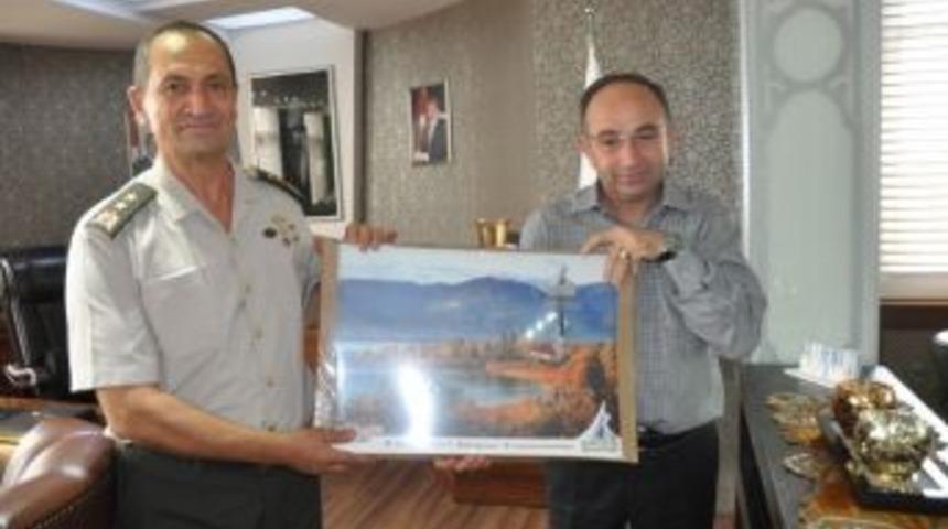 Korgeneral Temel&rsquo;den, &Uuml;z&uuml;lmez&rsquo;e Ziyaret