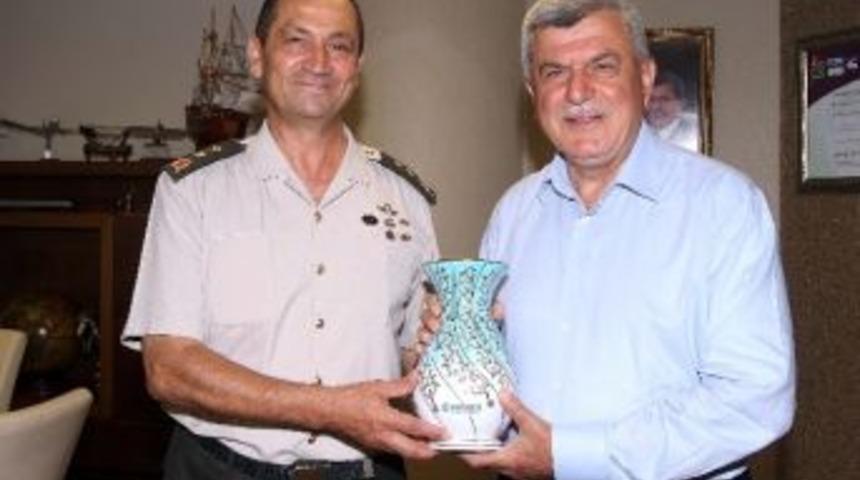 Korgeneral Temel&rsquo;den, Başkan Karaosmanoğlu&rsquo;na Veda