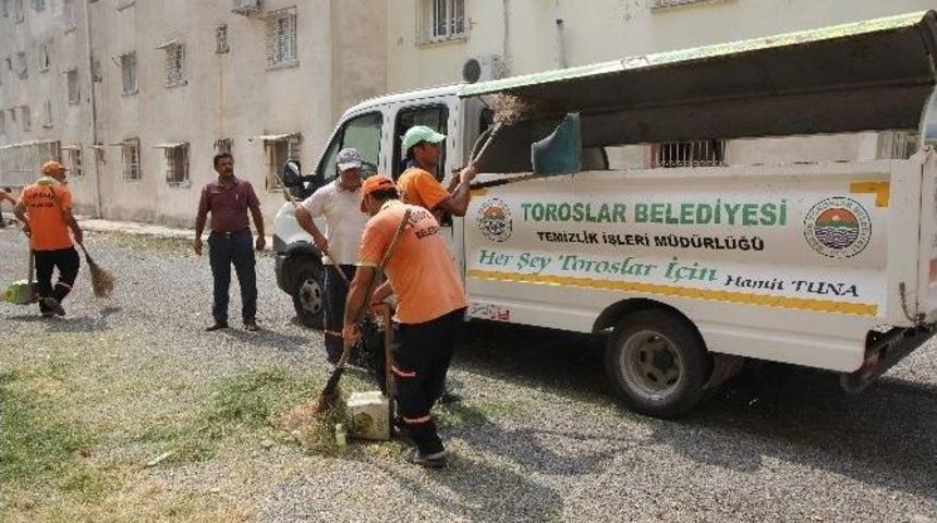Toroslar&rsquo;da Boş Arsalar Temizleniyor