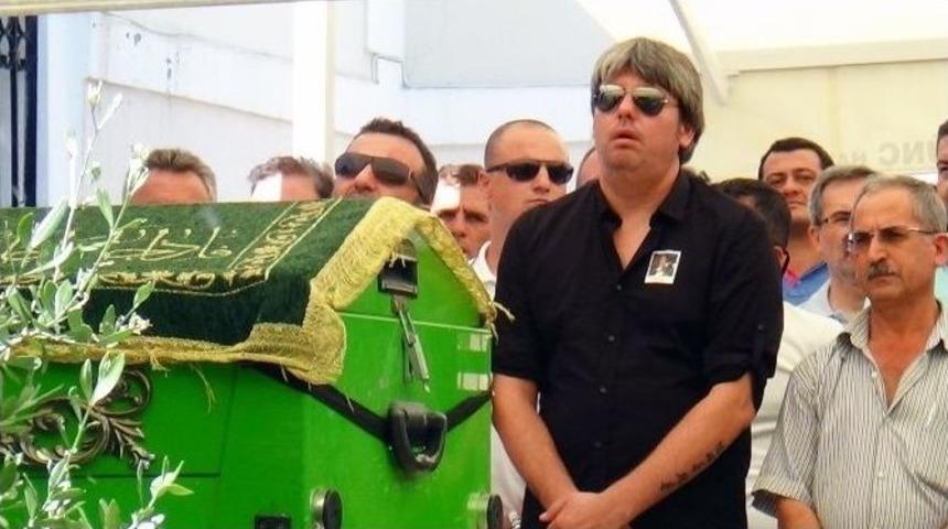 Kaleci Fevzi&rsquo;nin Annesi Toprağa Verildi