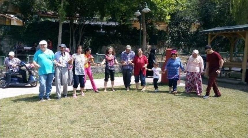 Bozüyük Engelliler Derneği Piknik Etkinliği Düzenledi