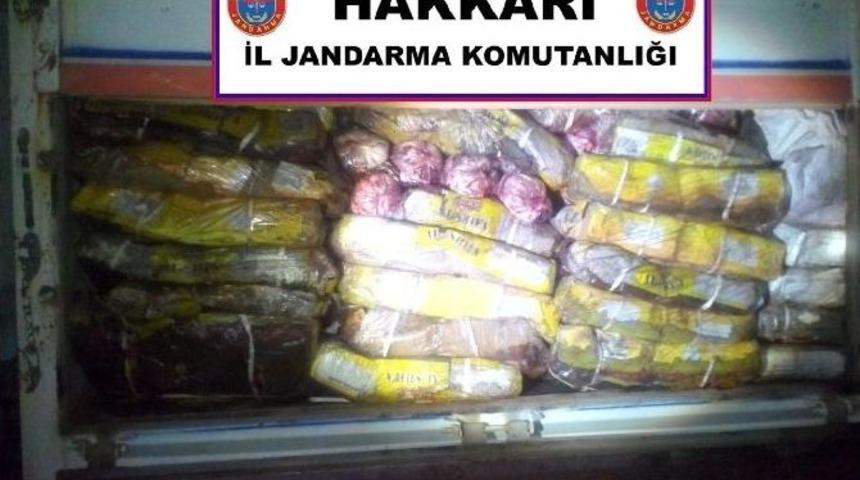 Hakkari&rsquo;de 4 Ton Ka&ccedil;ak Et Ele Ge&ccedil;irildi