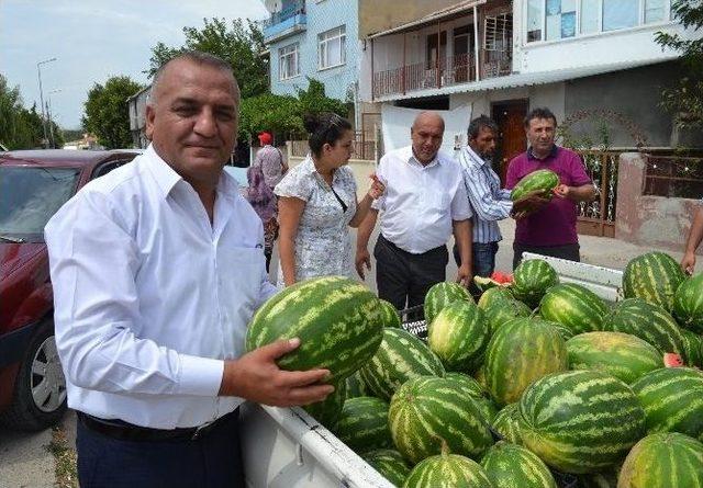 Edirne’de Romanlara Bedava Karpuz