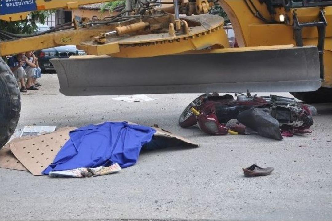 Grayderin Altında Can Verdi