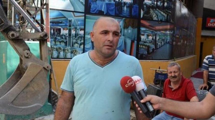 Okmeydanı&rsquo;Nda Iş Makinesine Molotofkokteyli Attılar
