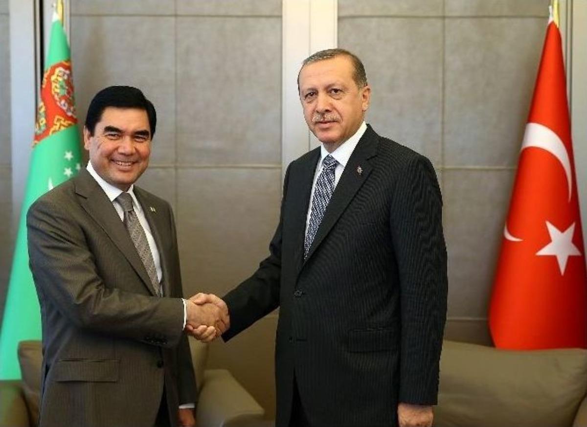 Cumhurbaşkanı Erdoğan, Berdimuhamedov İle Bir Araya Geldi