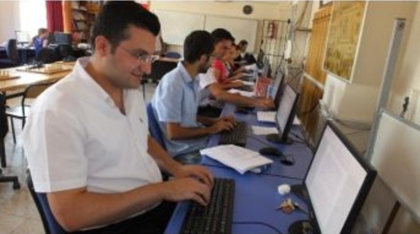 F Klavye Kursları Gen&ccedil;lere İş Umudu Oldu