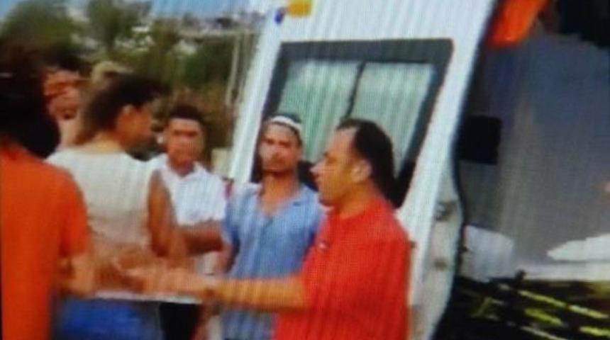 Tuğba &Ouml;zay &Ccedil;ekim Sonrası Ambulansa Bindi