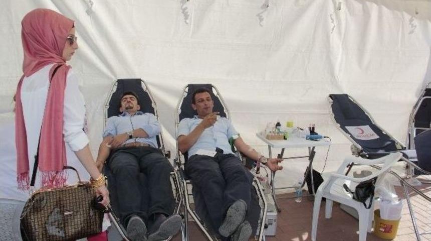 Kızılay &Ccedil;atalzeytin&rsquo;de Kan Bağış&ccedil;ılarını Bekliyor