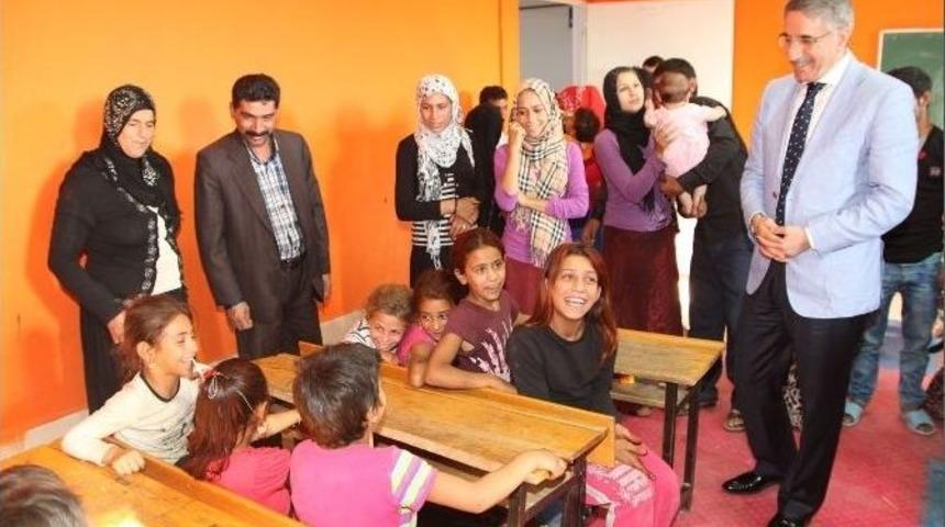 Belediye Başkanından M&uuml;lteci &Ccedil;ocuklara Ziyaret