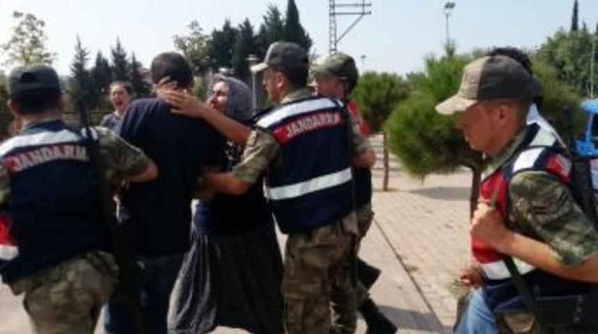 Ter&ouml;r Olaylarıyla İlgili 4 Kişi Tutuklandı