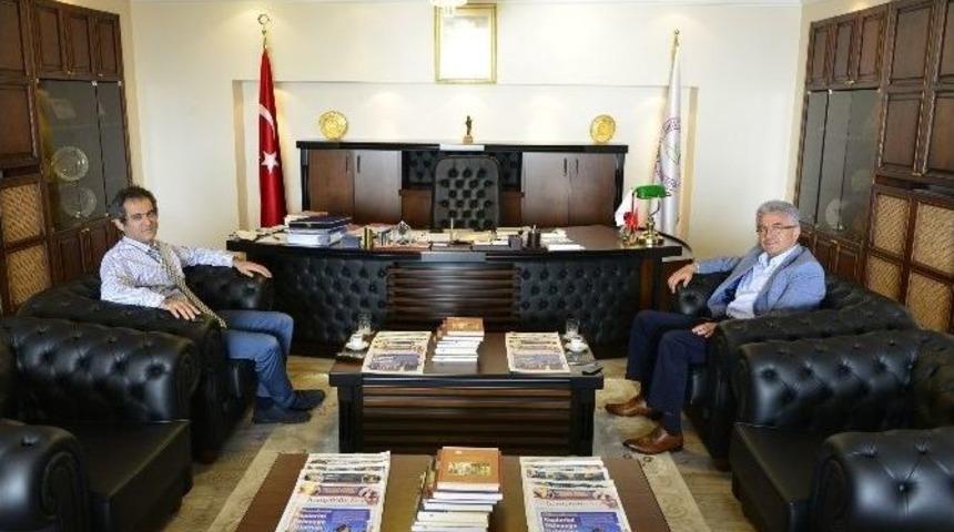 Chp Milletvekili Turpçu, Rektör Özer’i Ziyaret Etti