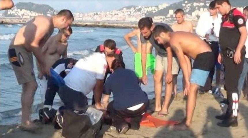 Giresun&rsquo;da Dalgalara Kapılan 3 Kişiden Biri &Ouml;ld&uuml;