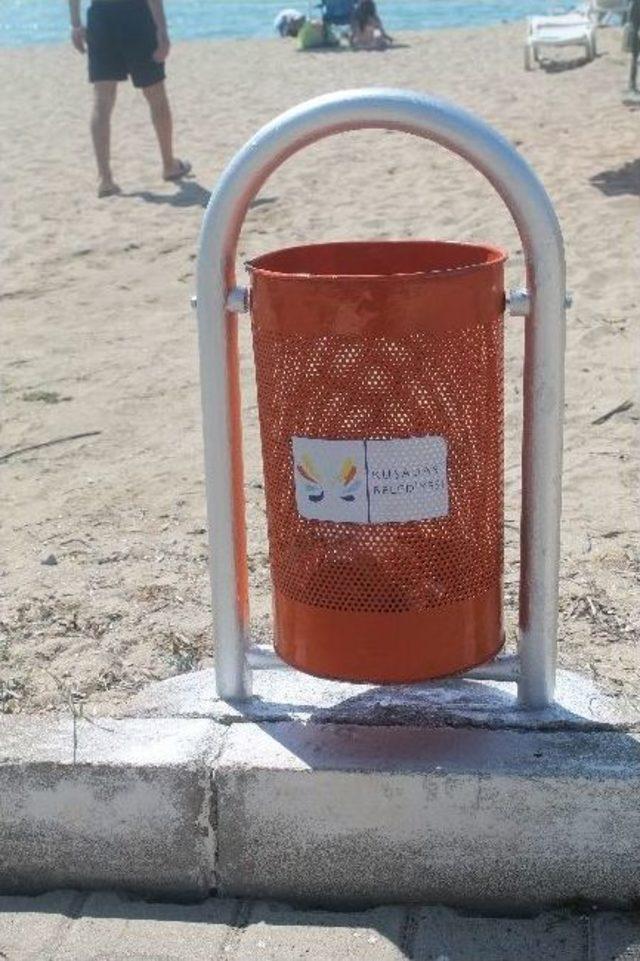 Kuşadası&rsquo;nda &Ccedil;&ouml;p Konteynerleri Yenileniyor 1