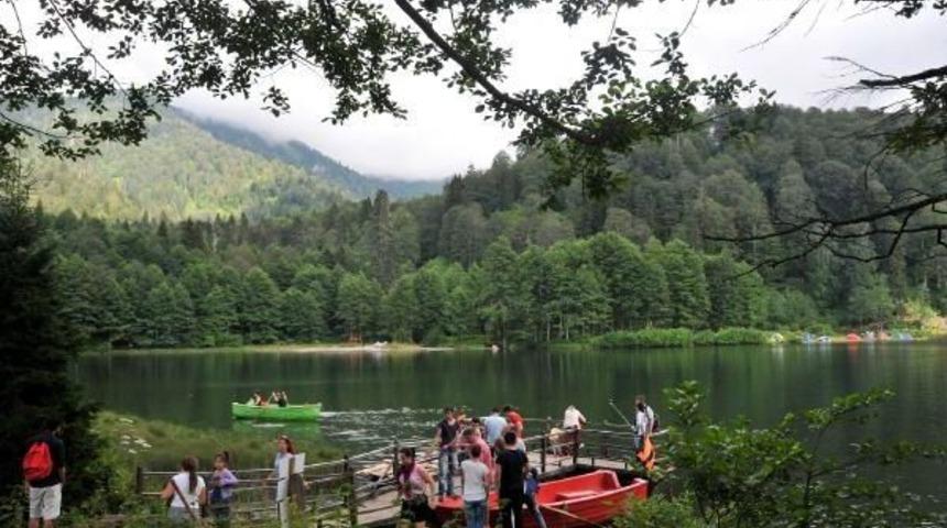 Artvin&rsquo;De Doğa Harikası Karag&ouml;l Yok Olmaktan Kurtulacak