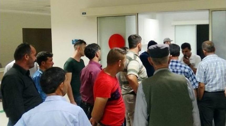 &Ccedil;atışmanın Ortasında Kalan 1 Sivil Yaralandı