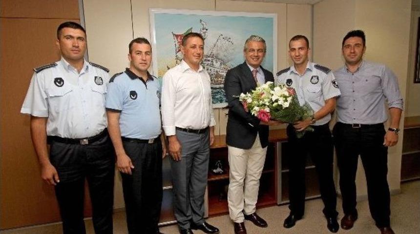 Karşıyaka&rsquo;da Zabıta Ekiplerine 59. Yıl Kutlaması