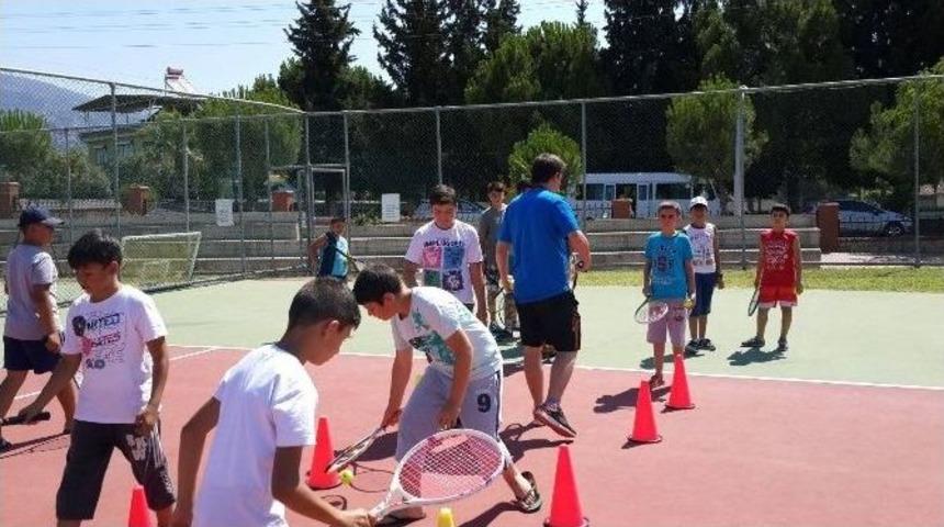 Kuyuucak Halk Eğitim Merkezi Eğitimde Sınır Tanımıyor