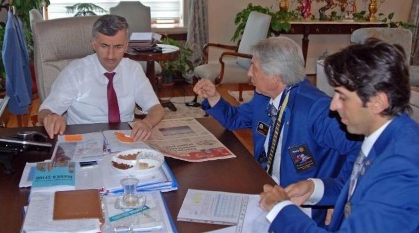 Rotary&rsquo;nin Trafikte Bilin&ccedil;lendirme Projesine Manisa Valisi&rsquo;nden Tam Not