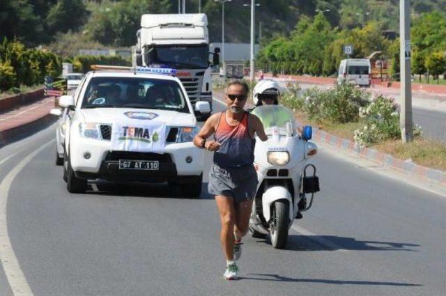 Tek Kollu 'koşan Adam', Termik Santralleri Protesto Için Koştu