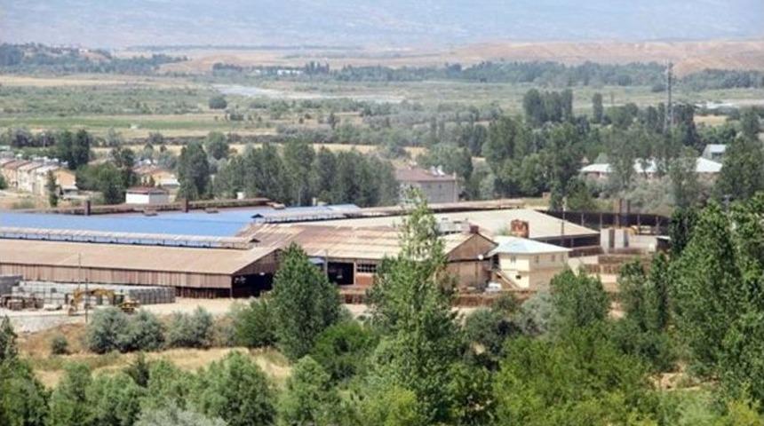 Mahallelinin &rsquo;fabrika&rsquo; İsyanı