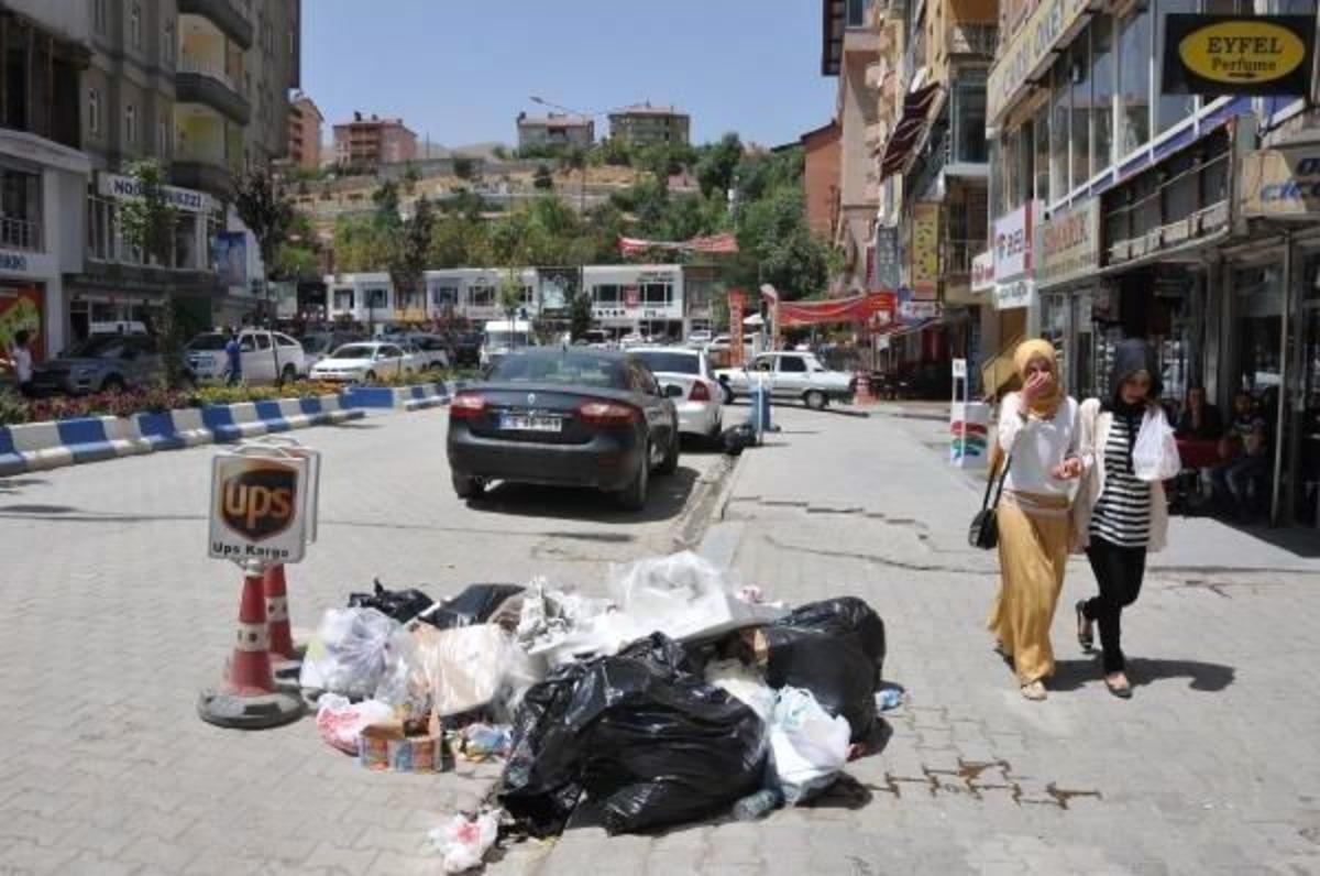 Hakkari Belediyesi'nden &Ccedil;&ouml;p A&ccedil;ıklaması