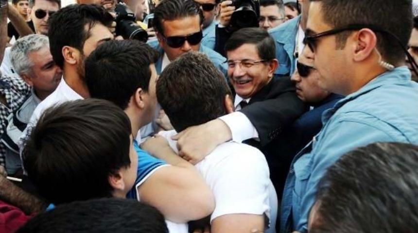 Başbakan Davutoğlu Ve Genelkurmay Başkanı &Ouml;zel, Suriye Sınırında (3)