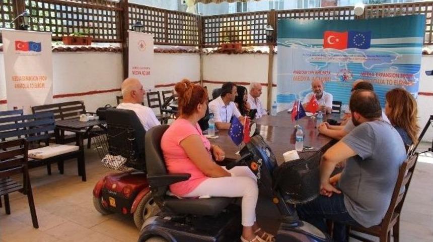 &Uuml;nye&rsquo;de Engellilere Yazarlık Eğitimi